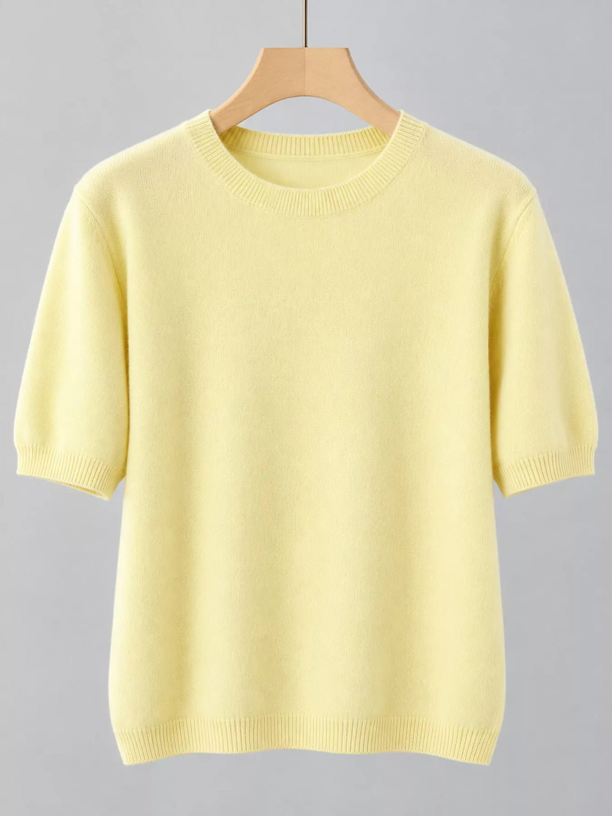 Yellow round neck short-sleeve sweater