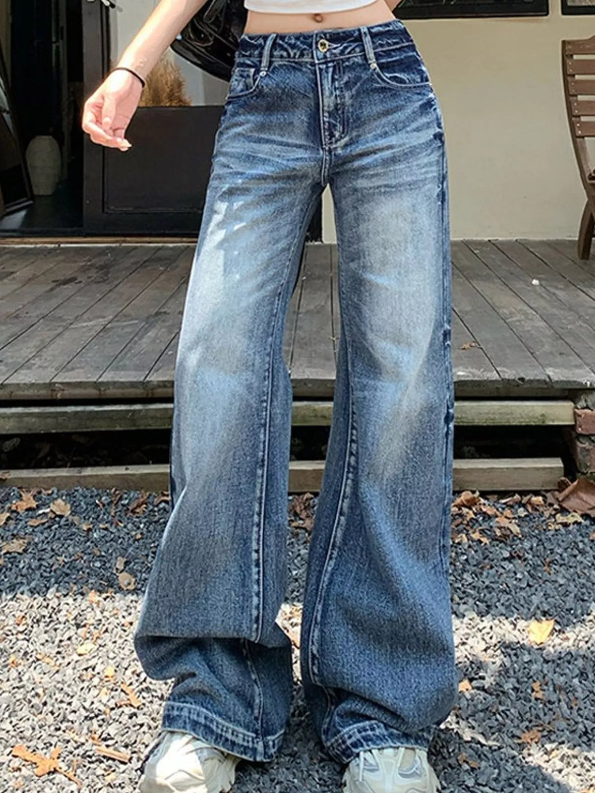 Vintage Washed High-Waisted Wide-Leg Jeans in vintage blue