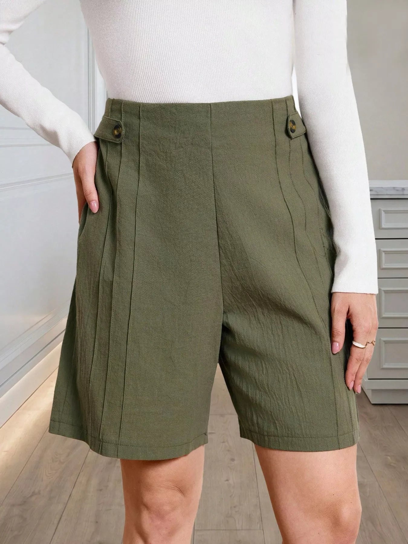Women's shorts – product view 1