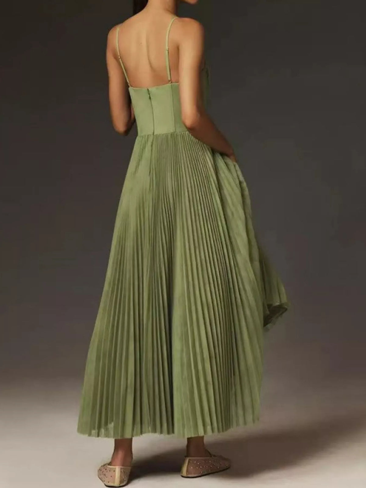 Green pleated sweetheart neck midi dress — back view