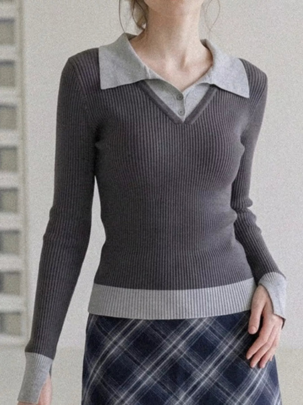 Contrast Collar Ribbed Knit Top with Button Detail in gray