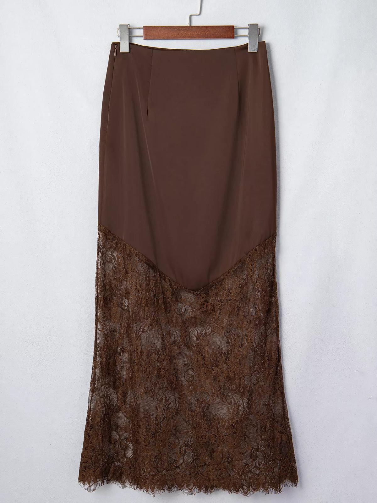Lace-hem skirt, hanging side