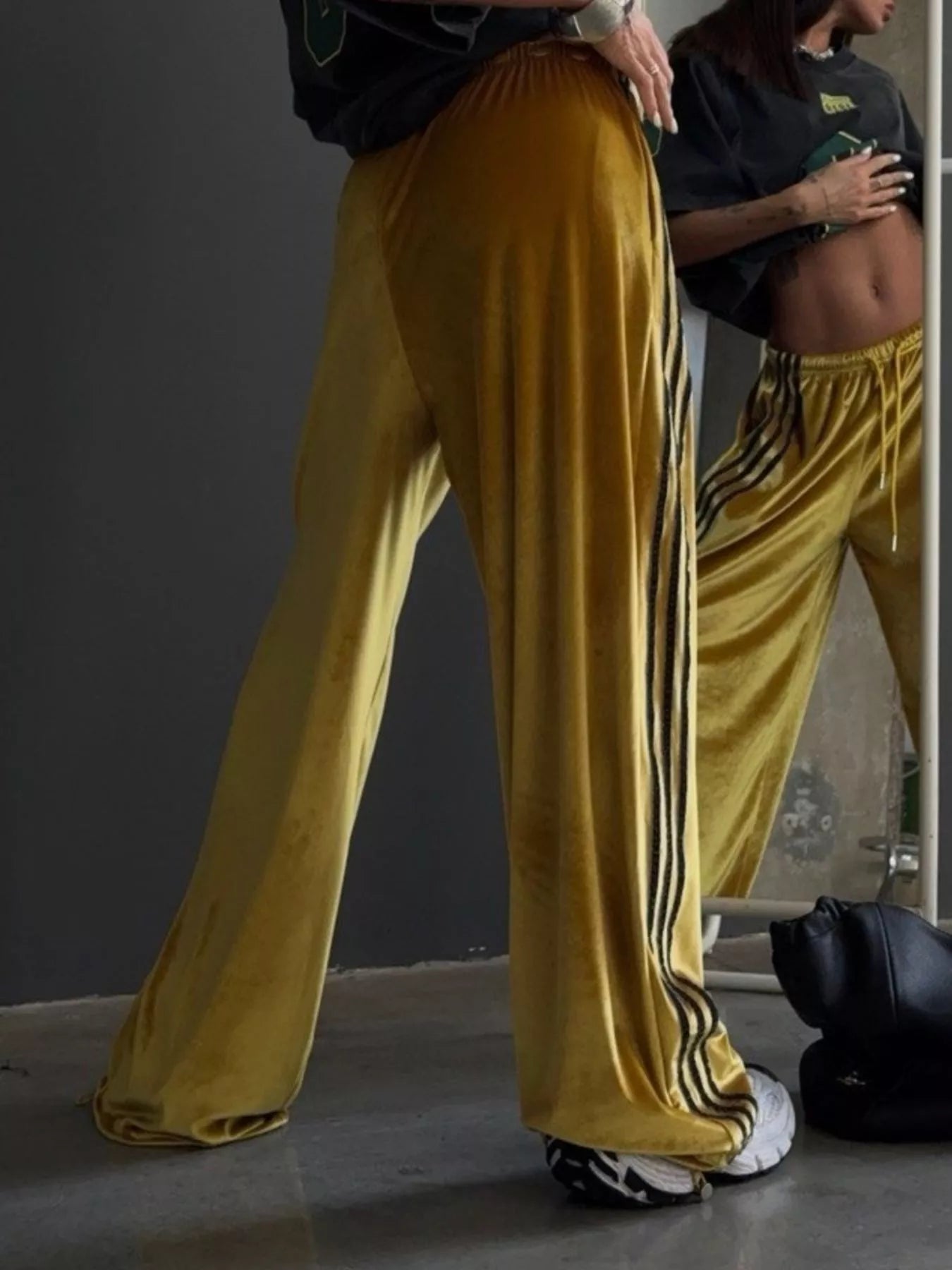 Trendsi Contrast Side Stripes Wide-Leg Pants -