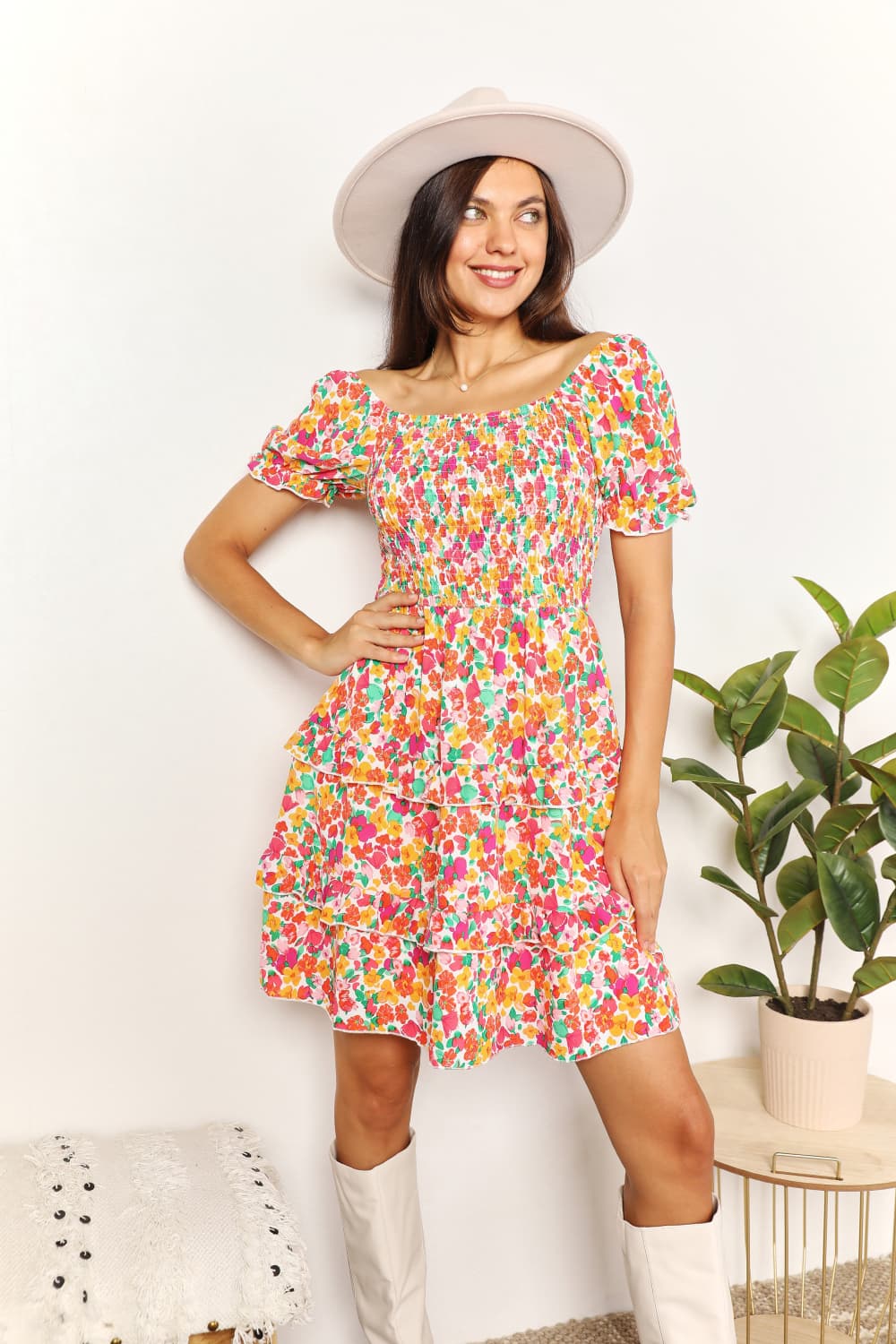 Women's apparel – product view 3