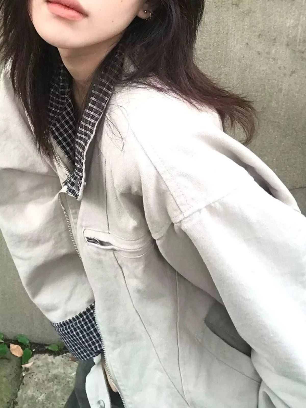 Cream contrast plaid cuffs zip-up jacket — design and construction details