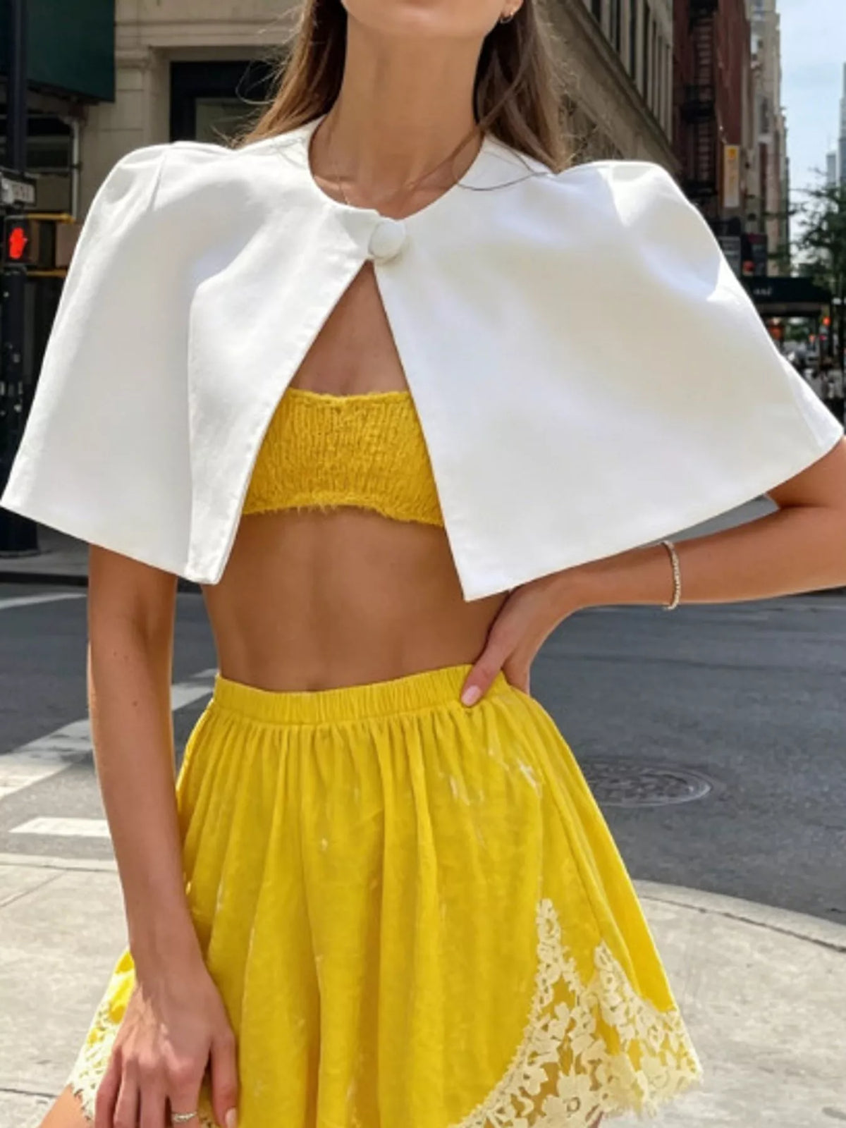 White single button closure cropped cape