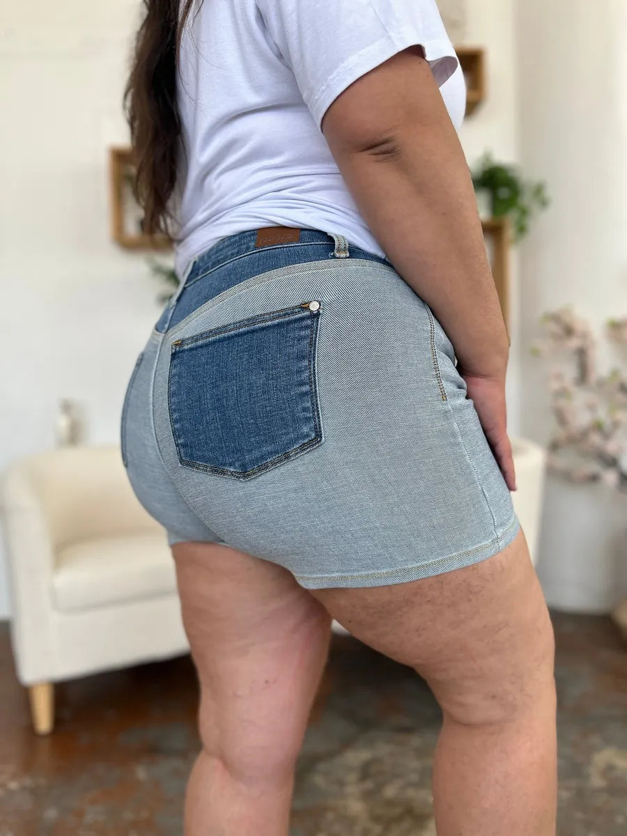 Women's shorts – product view 9