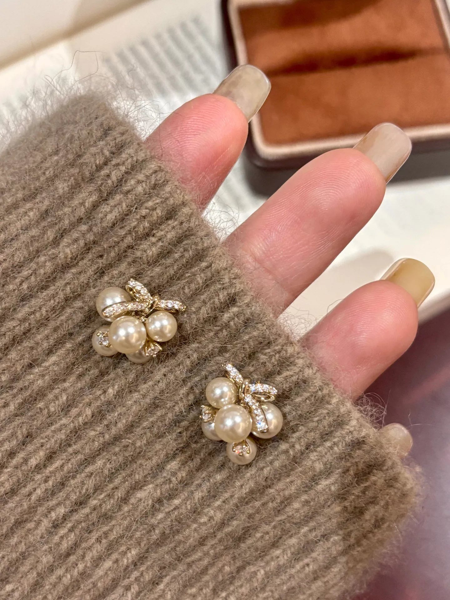Trendsi Pearl Cluster Bow Earrings -