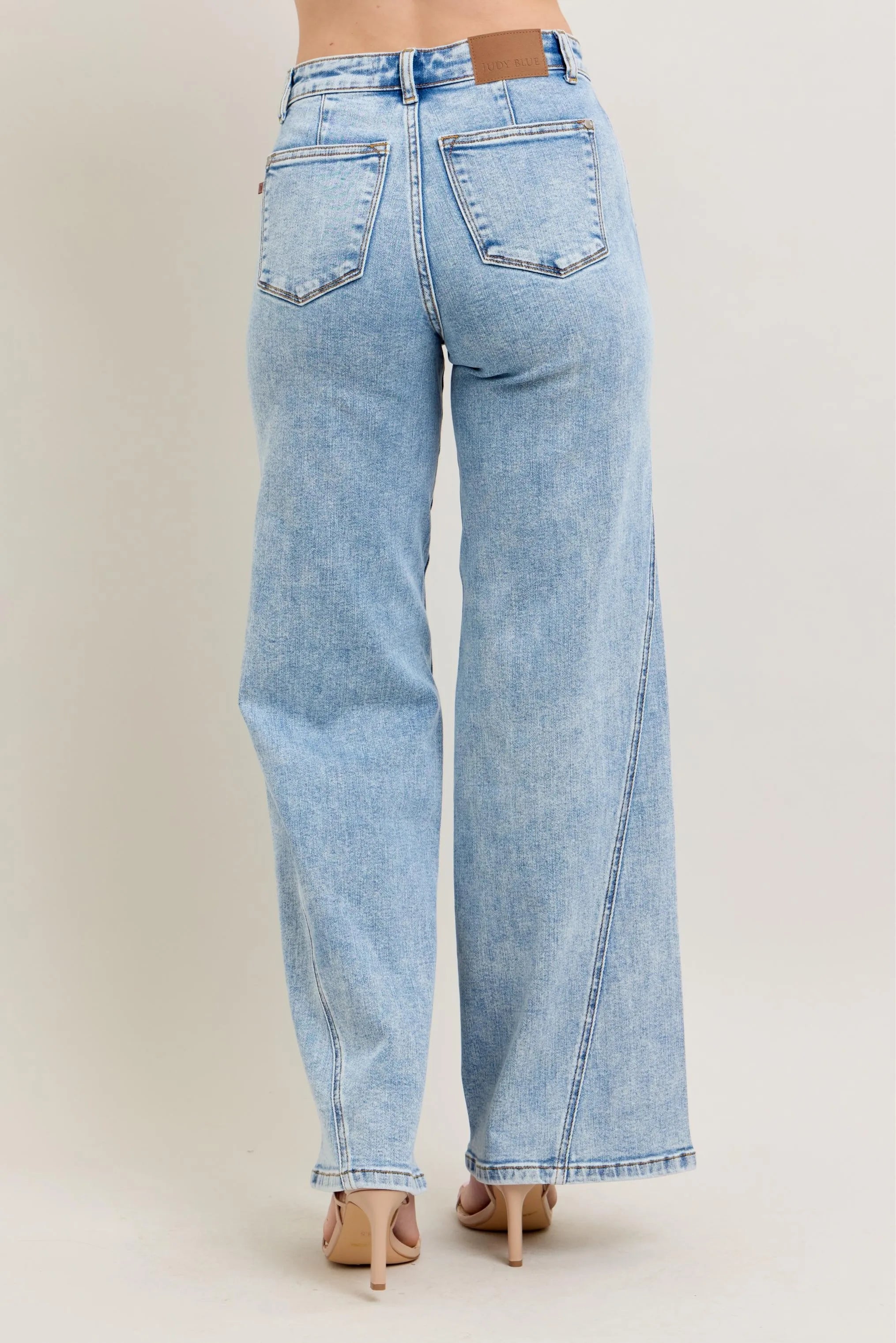 Women's jeans – product view 9
