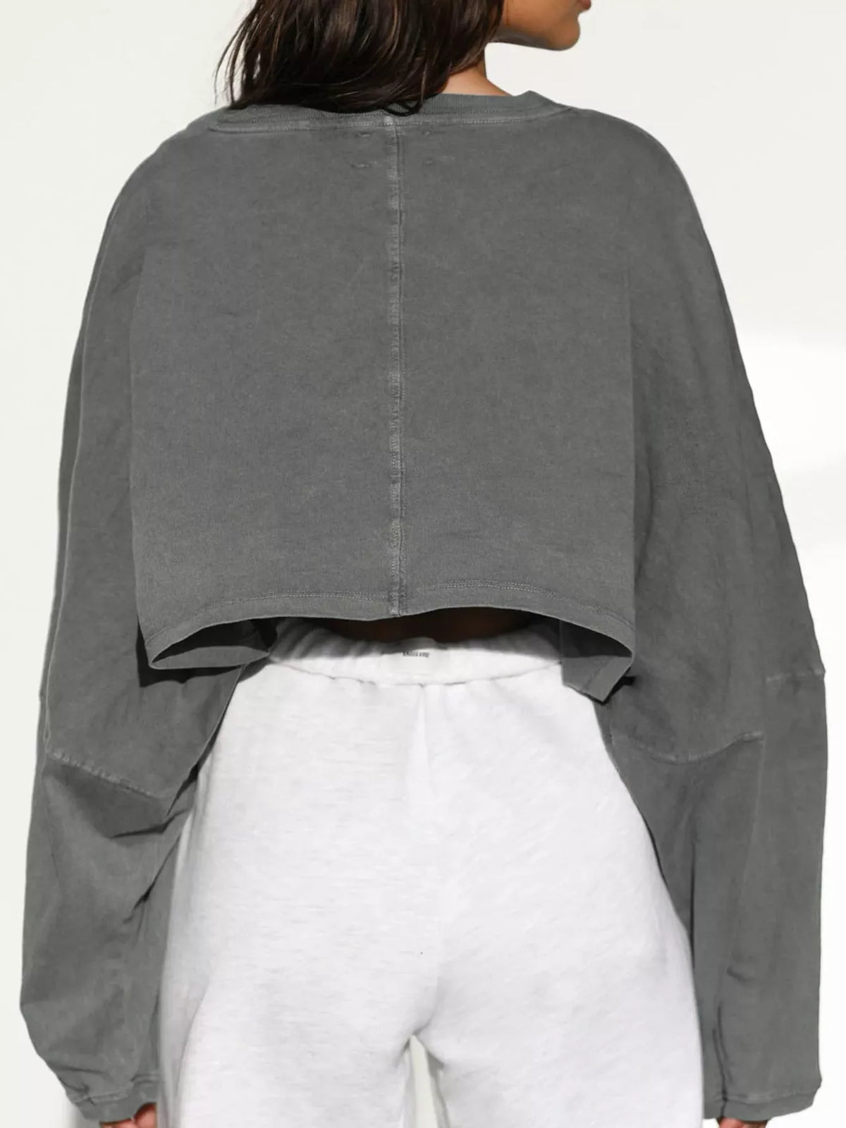 Cropped Sweatshirt in dark gray, back view