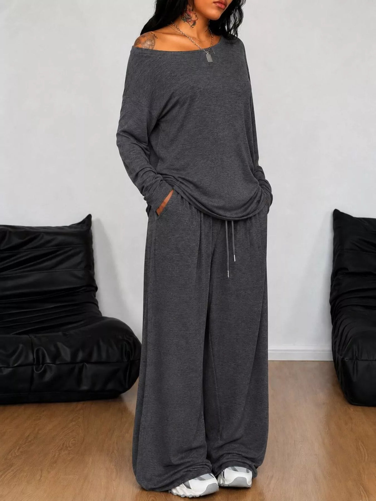 Women's clothing set – product view 7