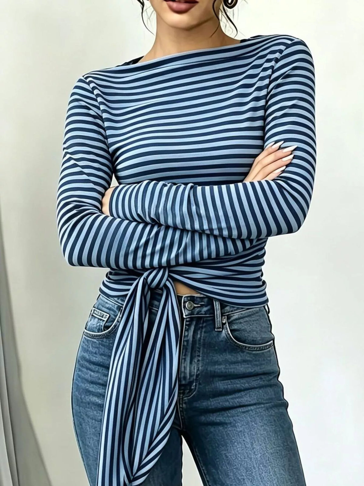 Long sleeve striped T-shirt with front tie