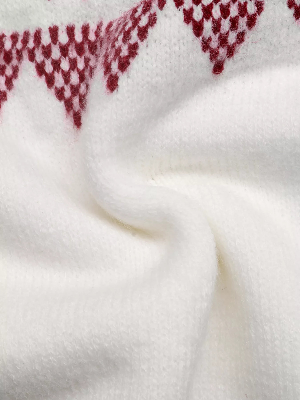 Cream geometric crew neck sweater, geometric knit close-up