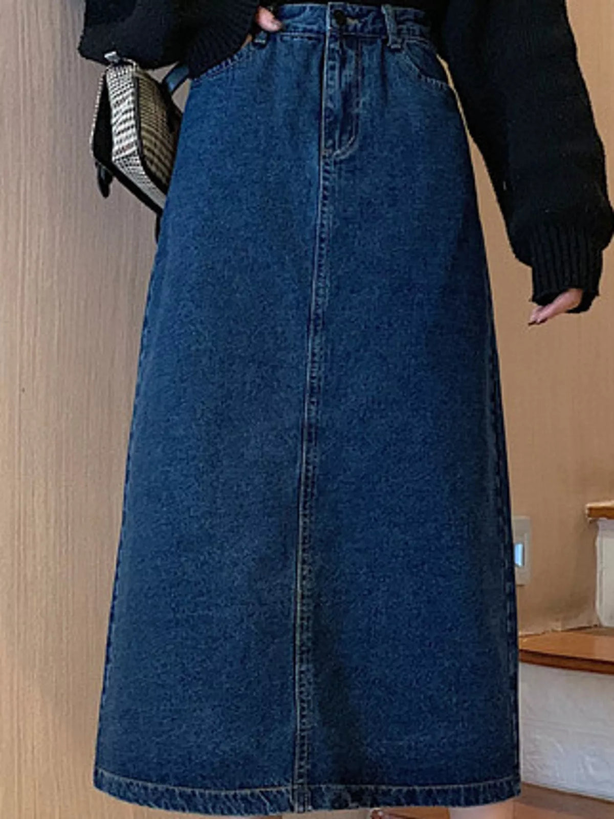 High-waisted denim midi skirt — blue front