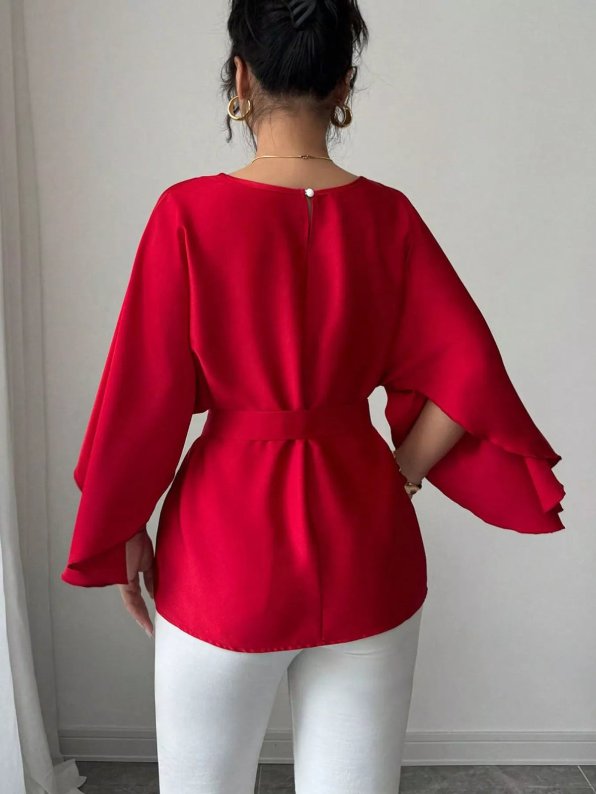 Round-neck belt batwing-sleeve blouse