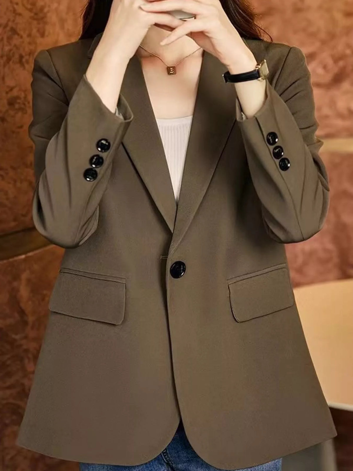 Collared long sleeve blazer, front view on model
