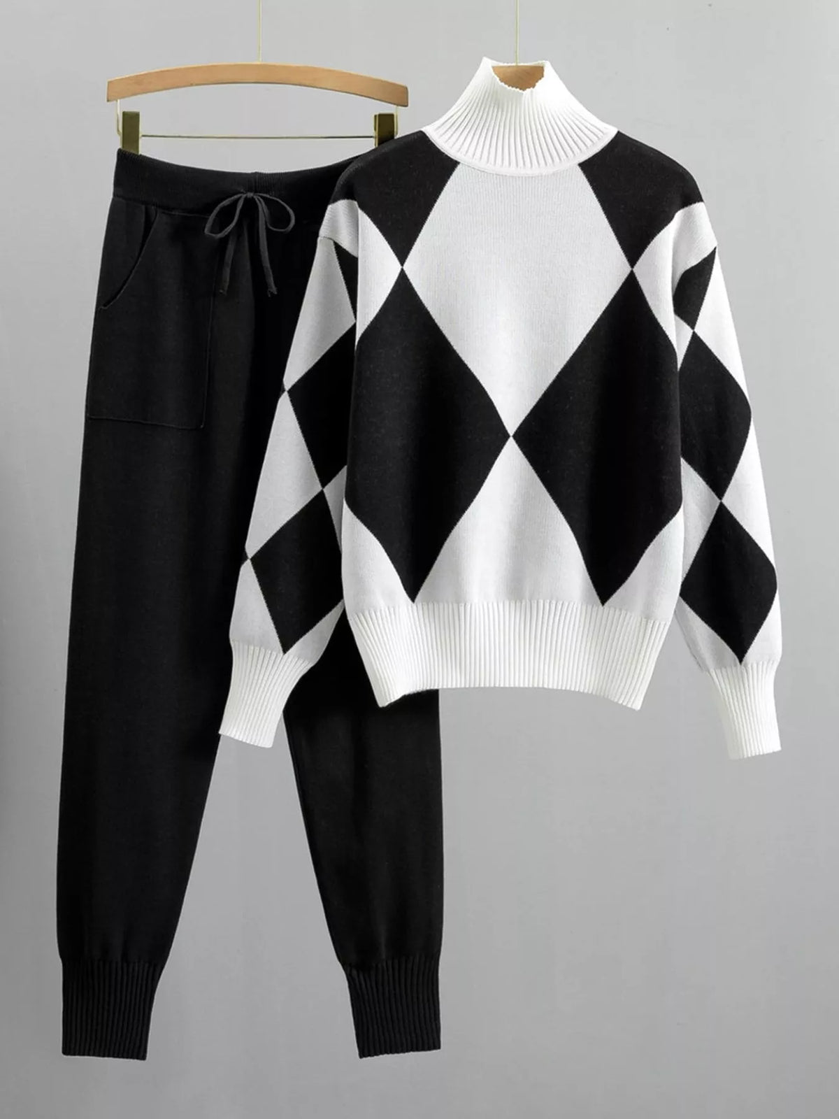 Argyle Pattern Mock Neck Sweater and Jogger Set — garment front