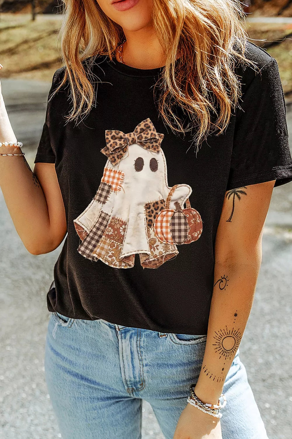 Trendsi Full Size Halloween Ghost Applique Short Sleeve T-Shirt Plus Size -