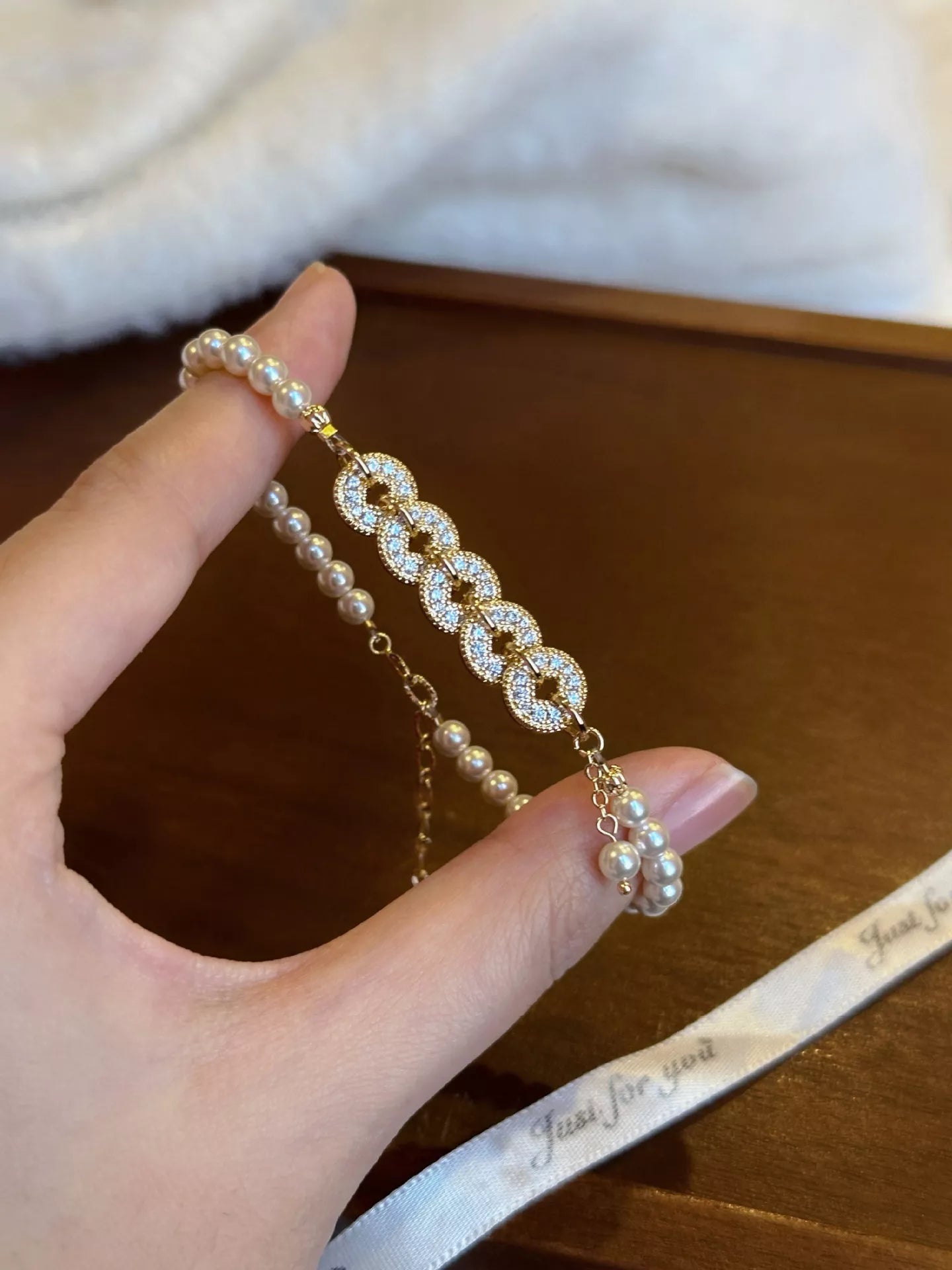 Trendsi 18K Gold-Plated Pearl Coin Bracelet -