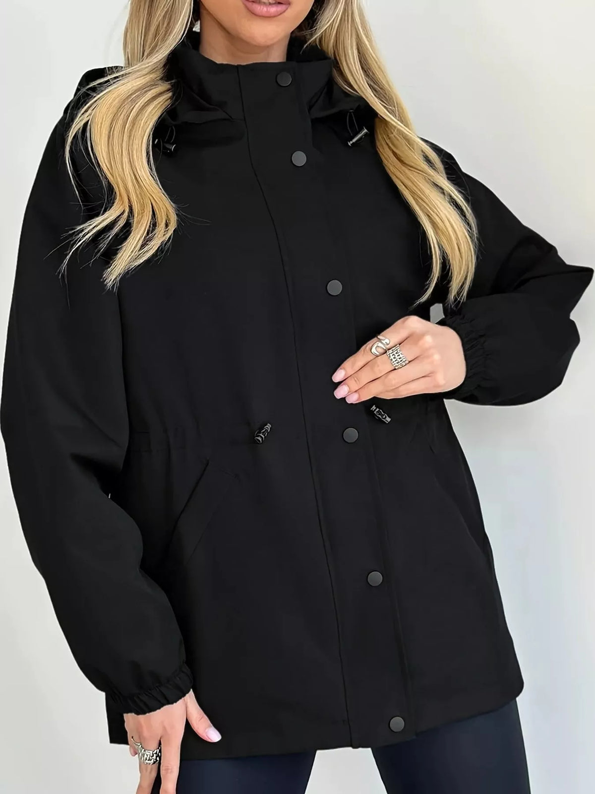 Black hooded drawstring waist windbreaker jacket
