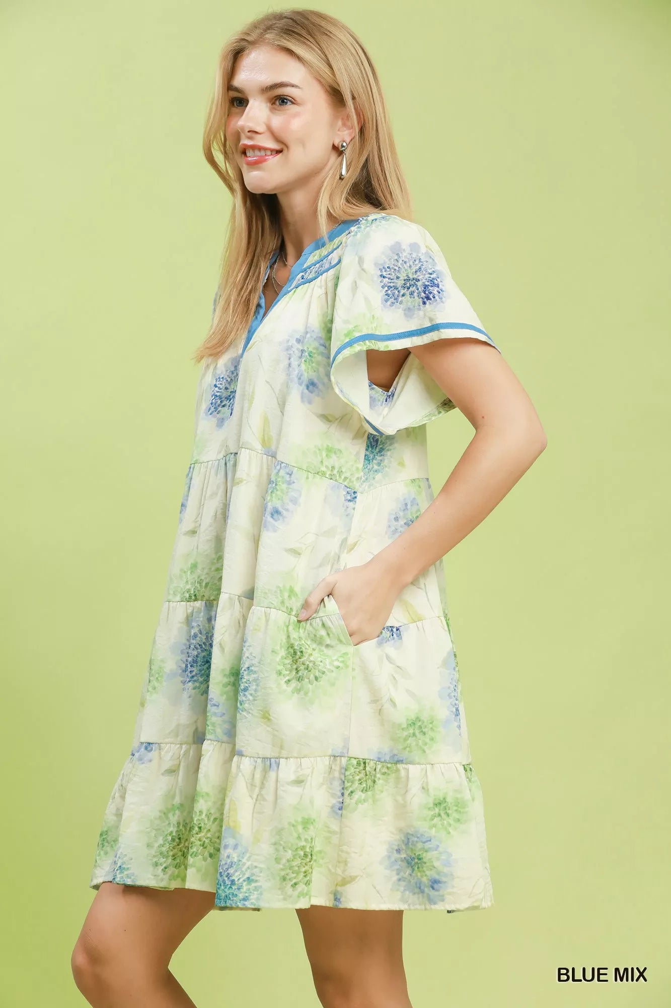 Women's apparel – product view 2