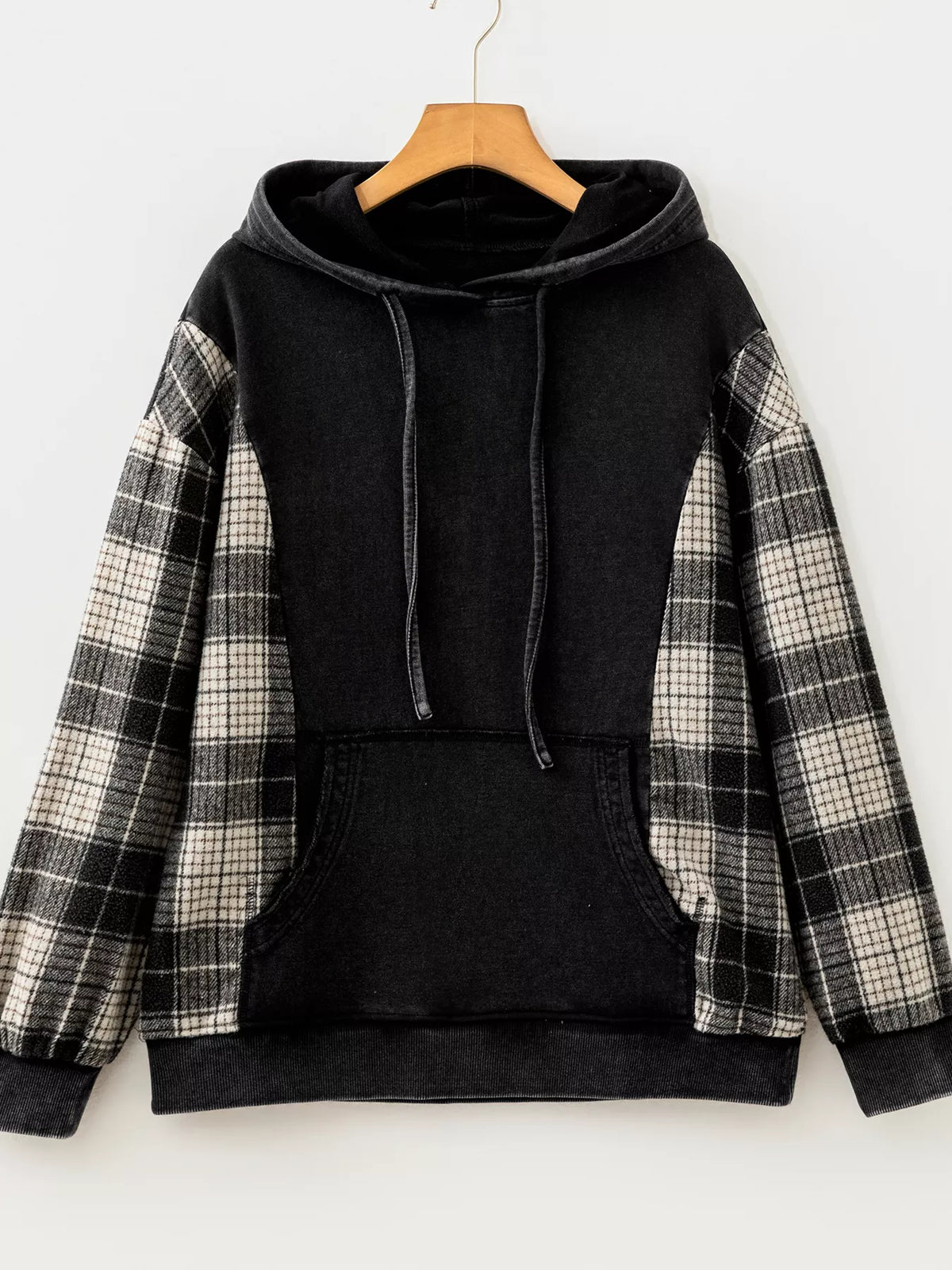 Plaid-sleeve hoodie, black hanging front