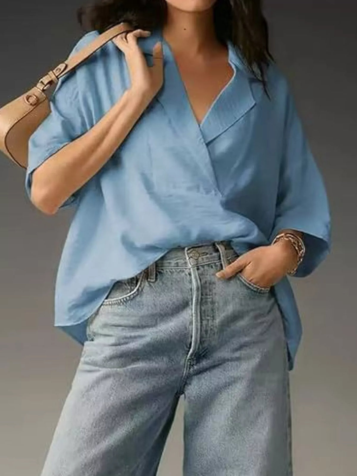 Half-sleeve blouse, blue angled front
