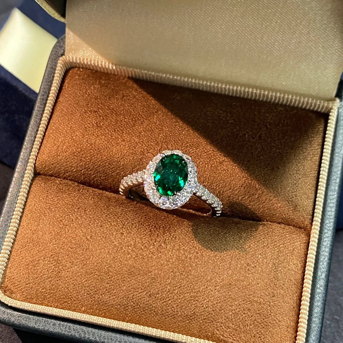 Trendsi 925 sterling Silver Oval Cut Synthetic Emerald Ring -