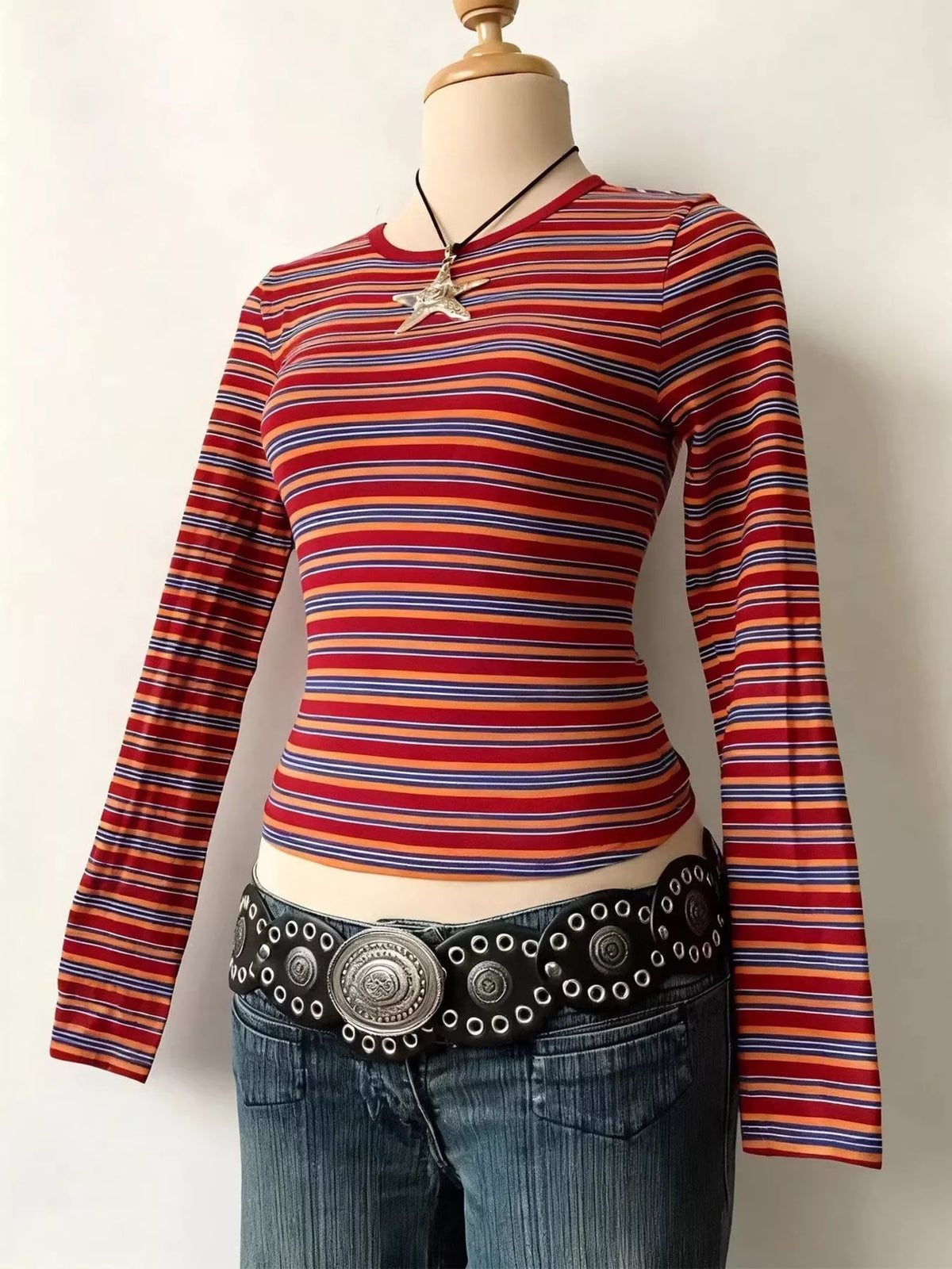 Round neck long sleeve t-shirt, product view