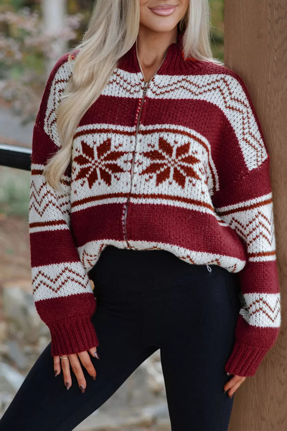 Geometric zip-up knit long sleeve cardigan