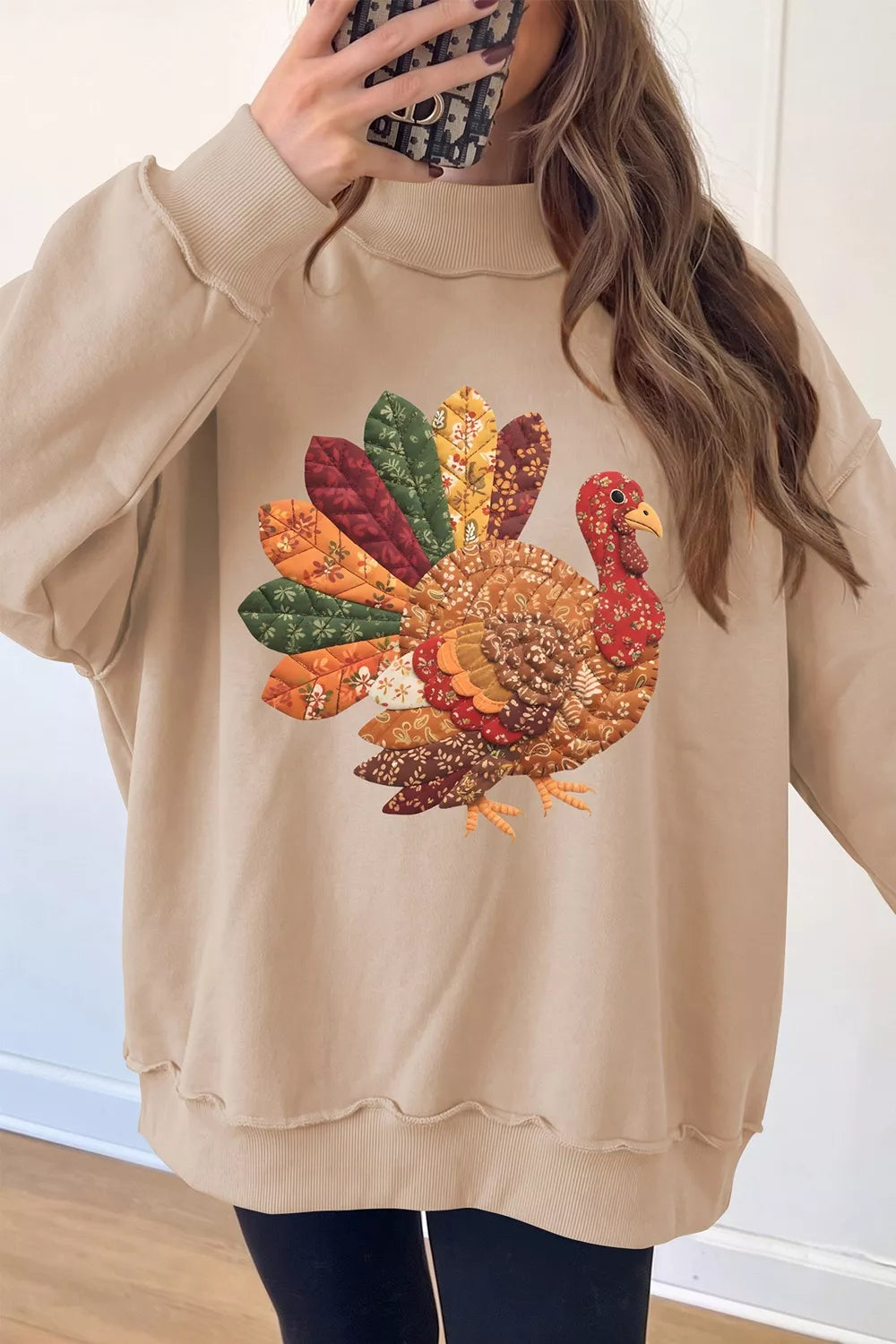 Turkey graphic sweatshirt, beige turkey graphic close-up