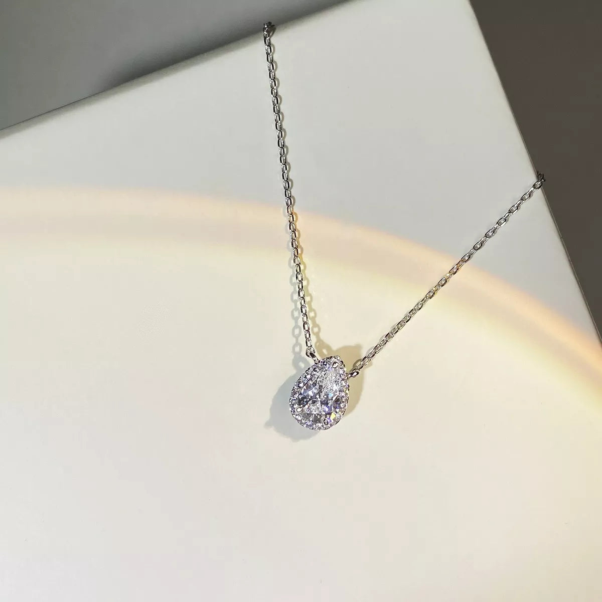 Trendsi 1.5 Carat 925 Sterling Silver Moissanite Teardrop Necklace -