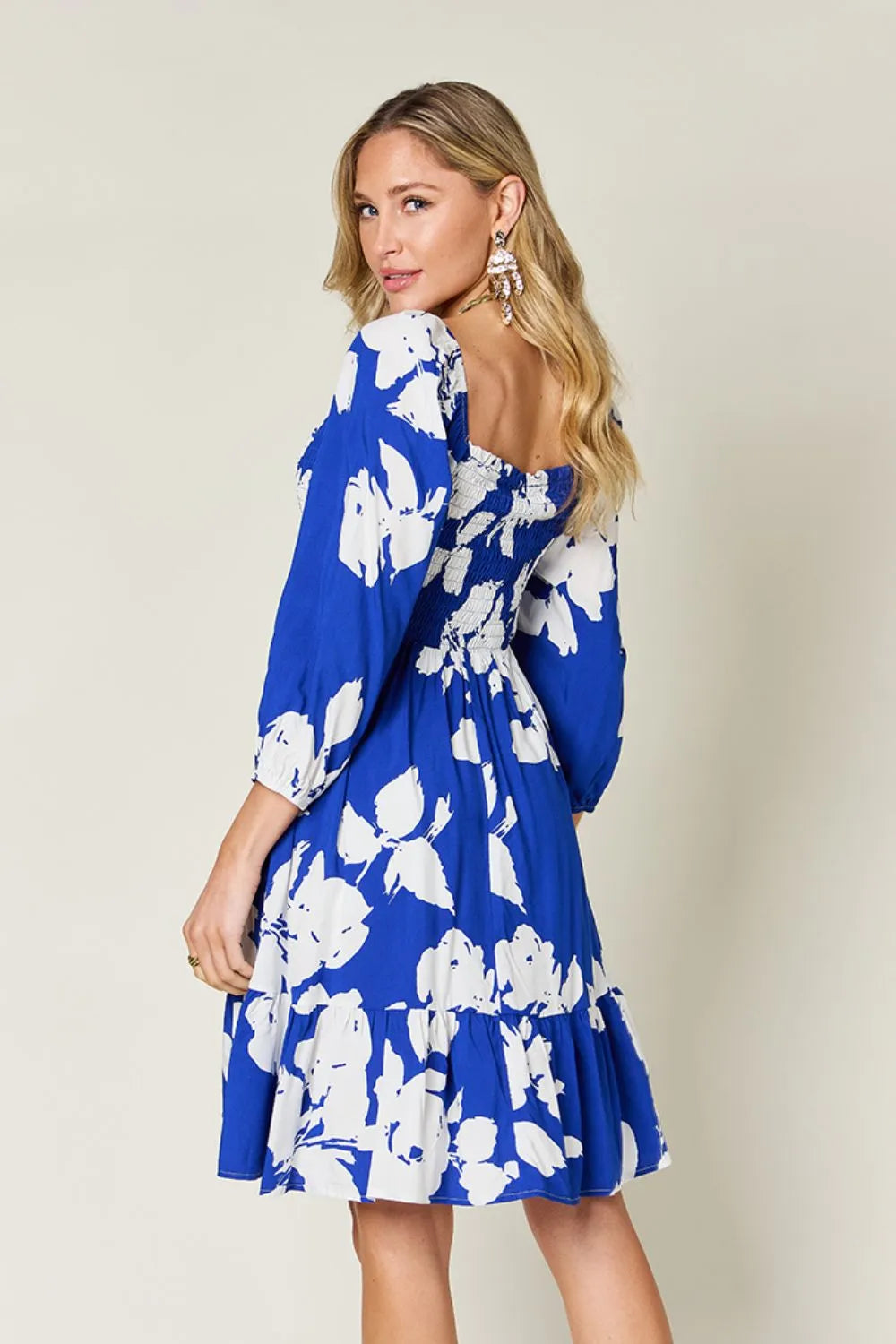 Women's apparel – product view 3
