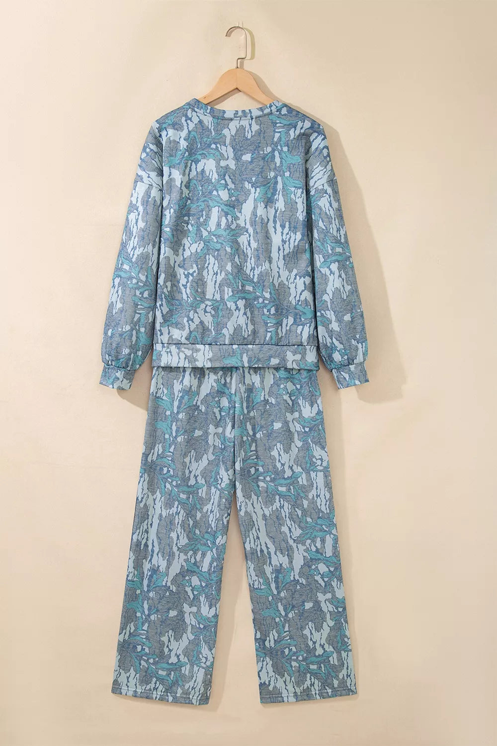 Women's clothing set – product view 7