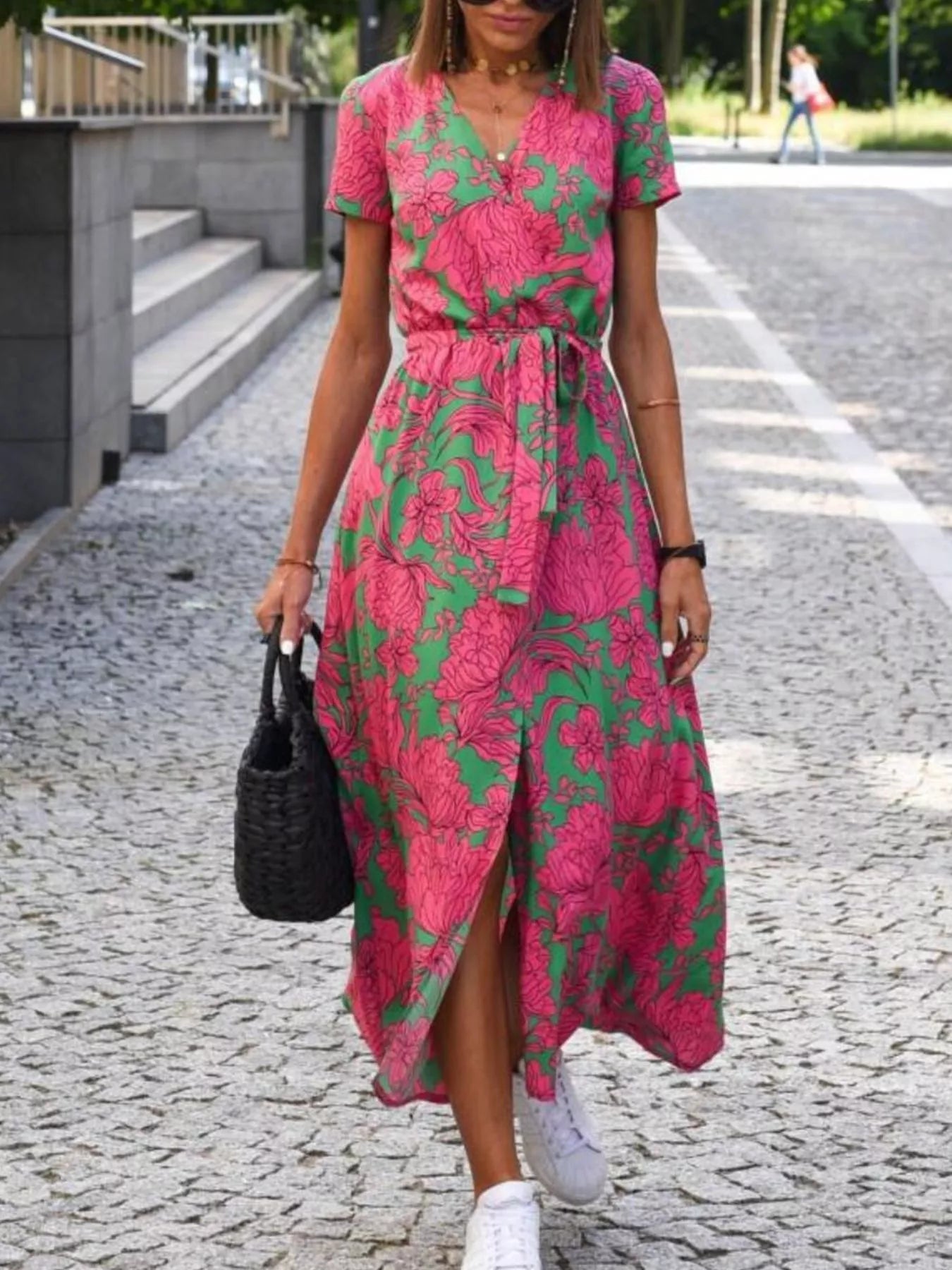 Floral-print short sleeve slit dress