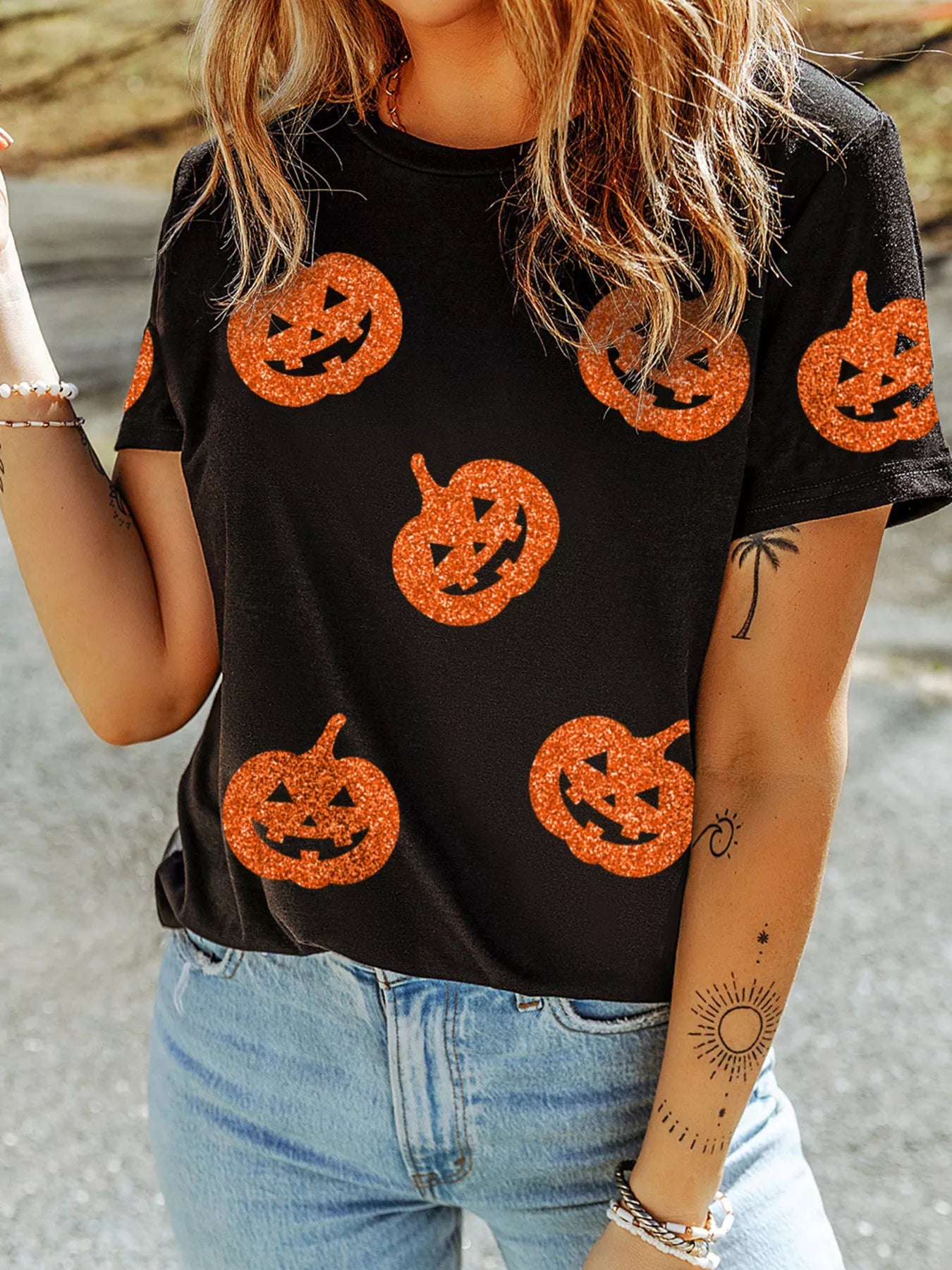 Trendsi Glittering Pumpkin Face Crewneck Halloween T Shirt -