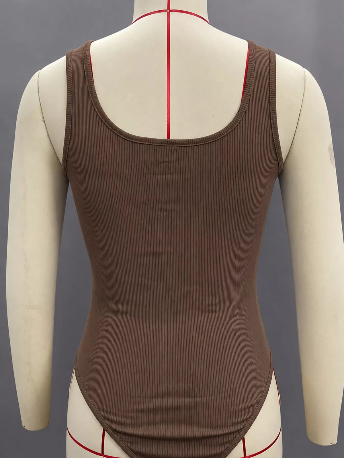 Ribbed bodysuit, brown mannequin back