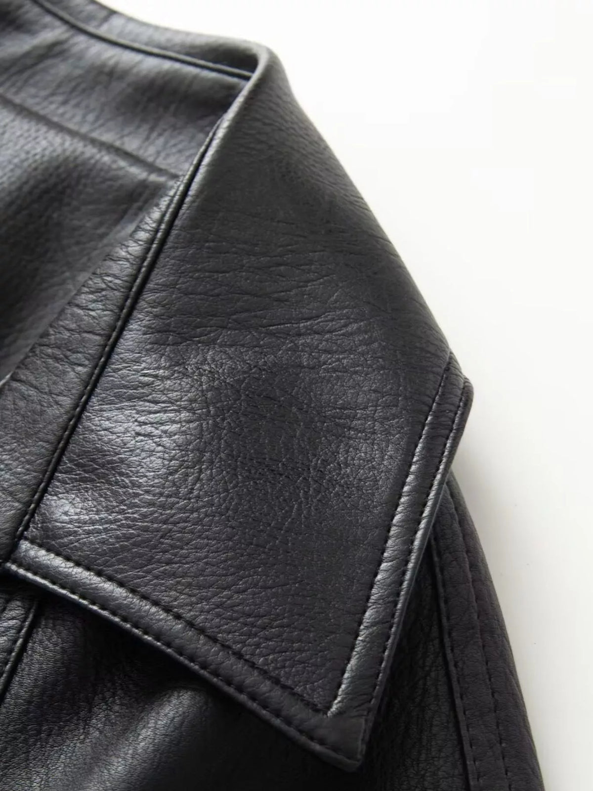Collared long sleeve jacket, construction and design details