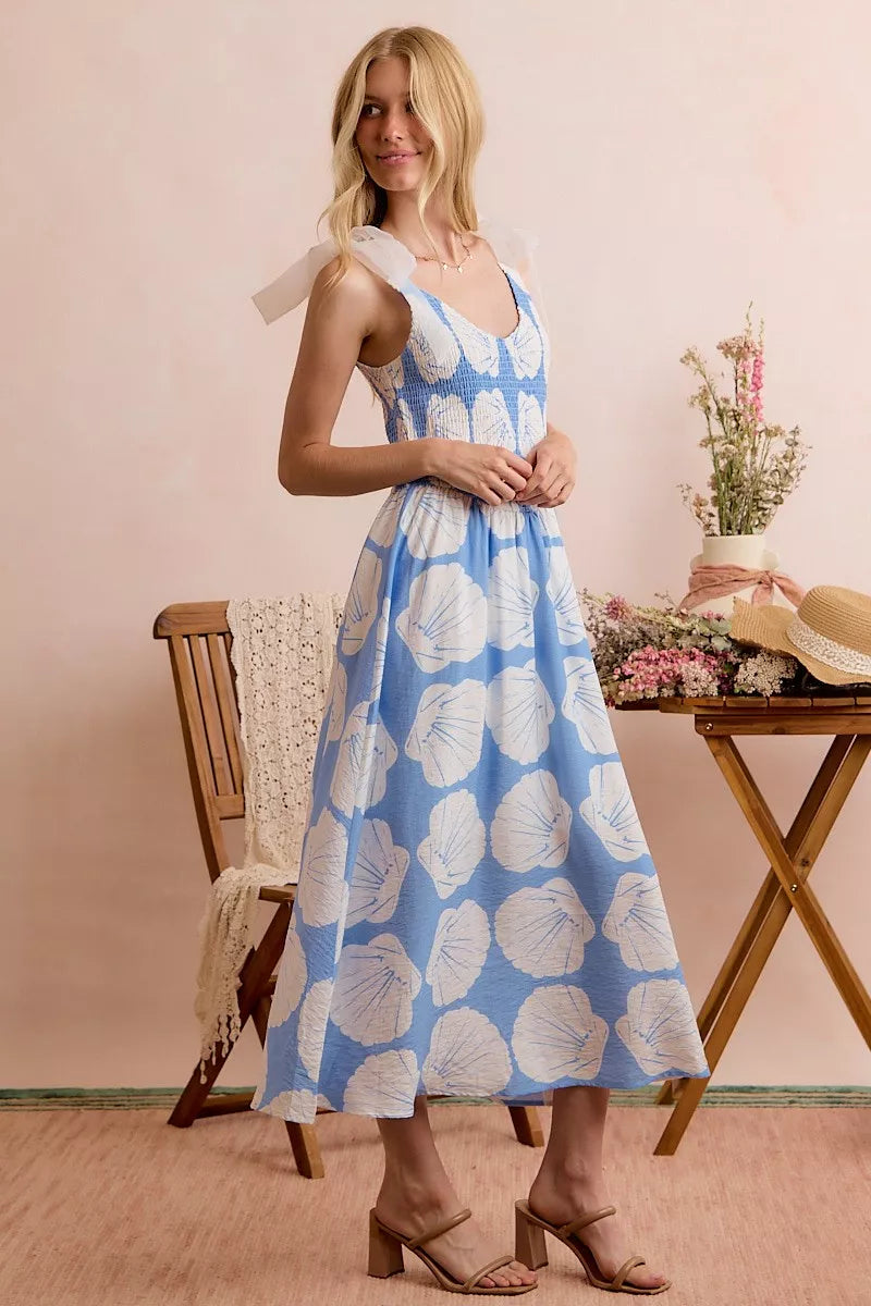 Women's apparel – product view 10
