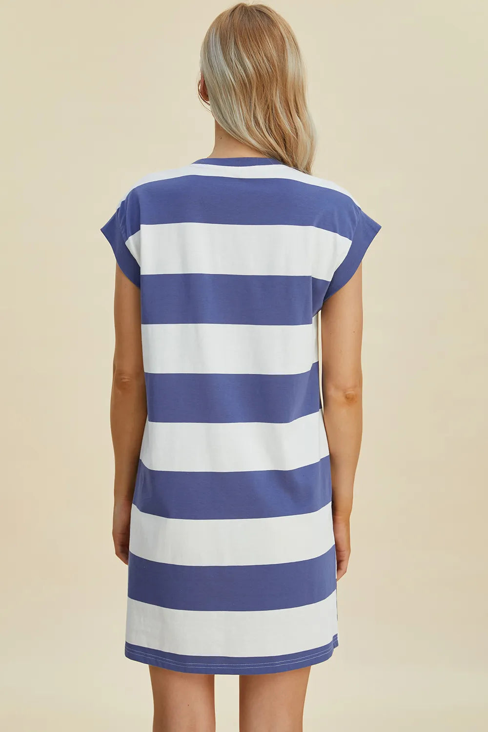 Women's apparel – product view 17