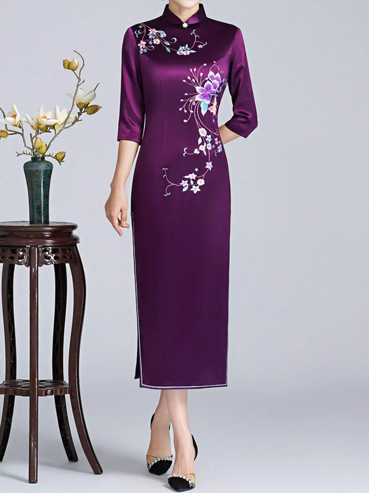 Violet Blue floral embroidered cheongsam dress
