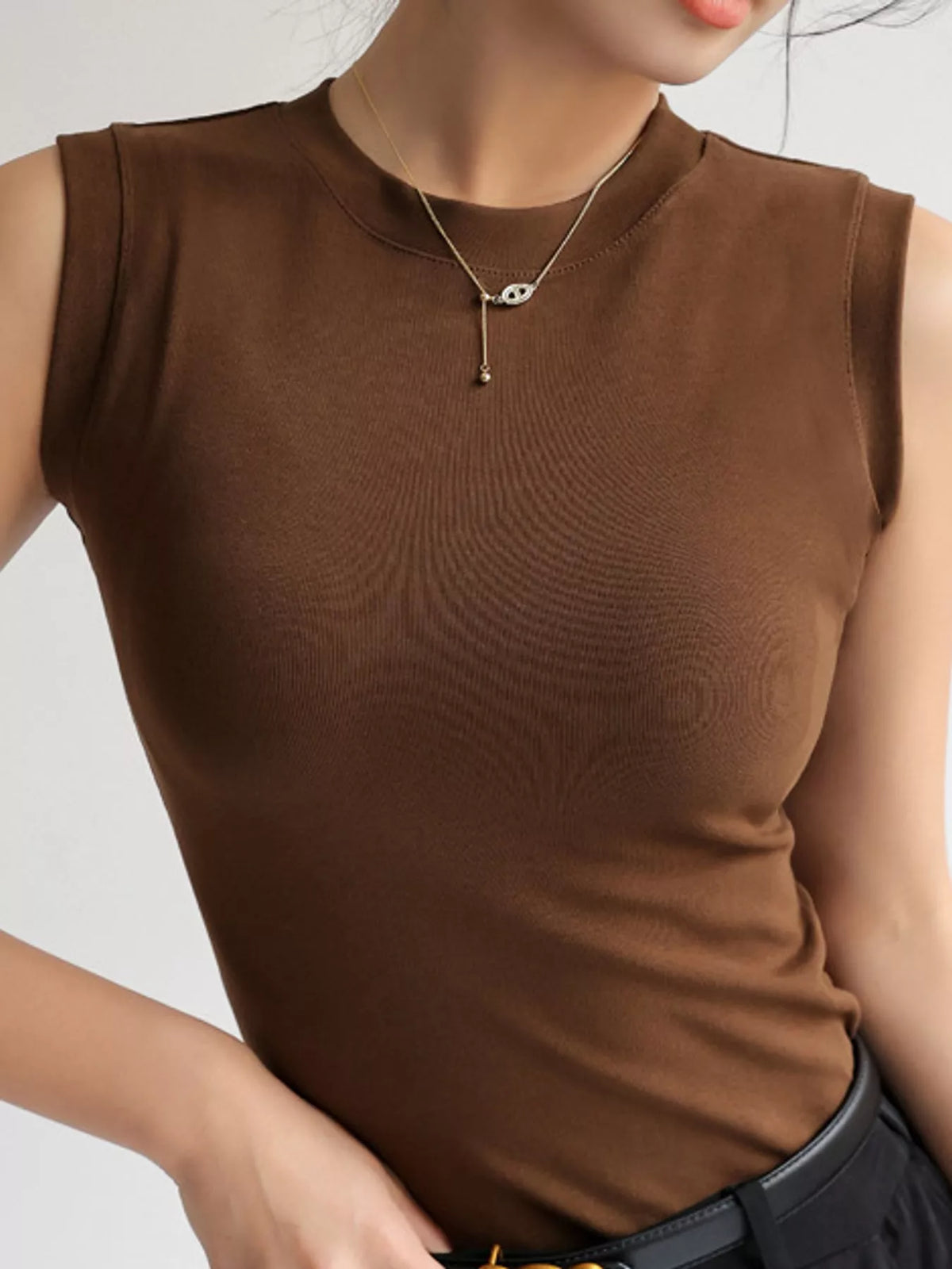 Slim-Fit Sleeveless Crew Neck Tank Top — front view