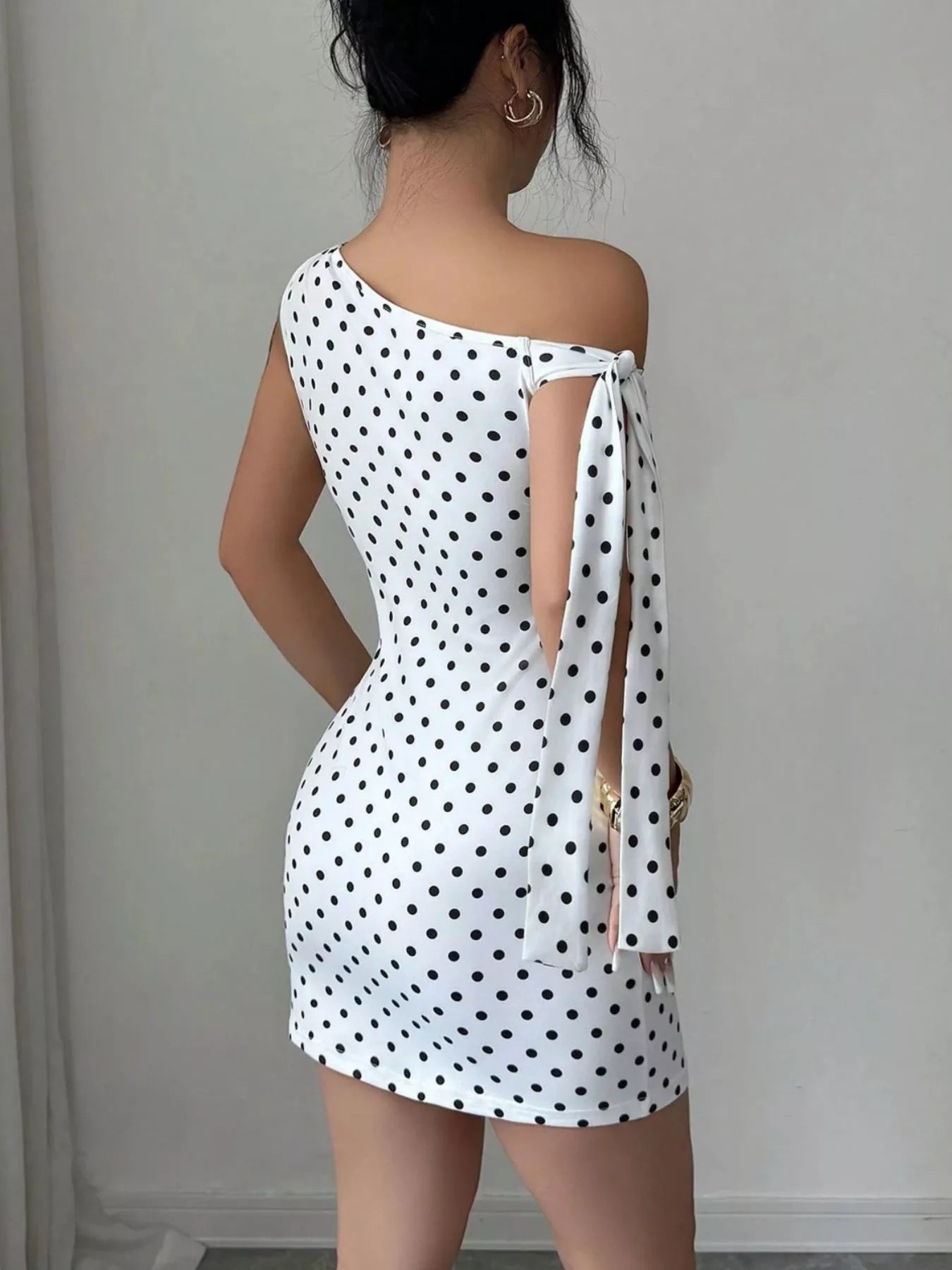 Trendsi One-Shoulder Polka Dot Bodycon Mini Dress -