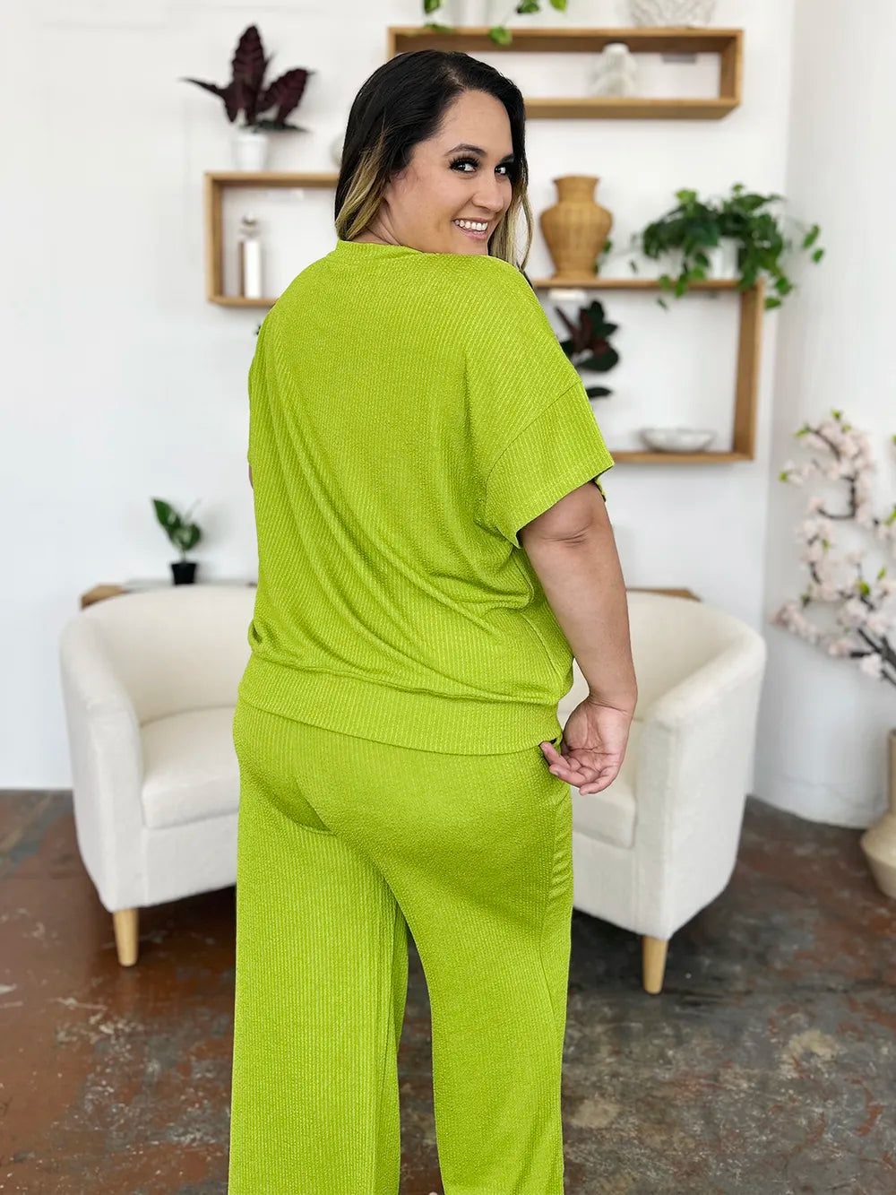 Women's clothing set – product view 9