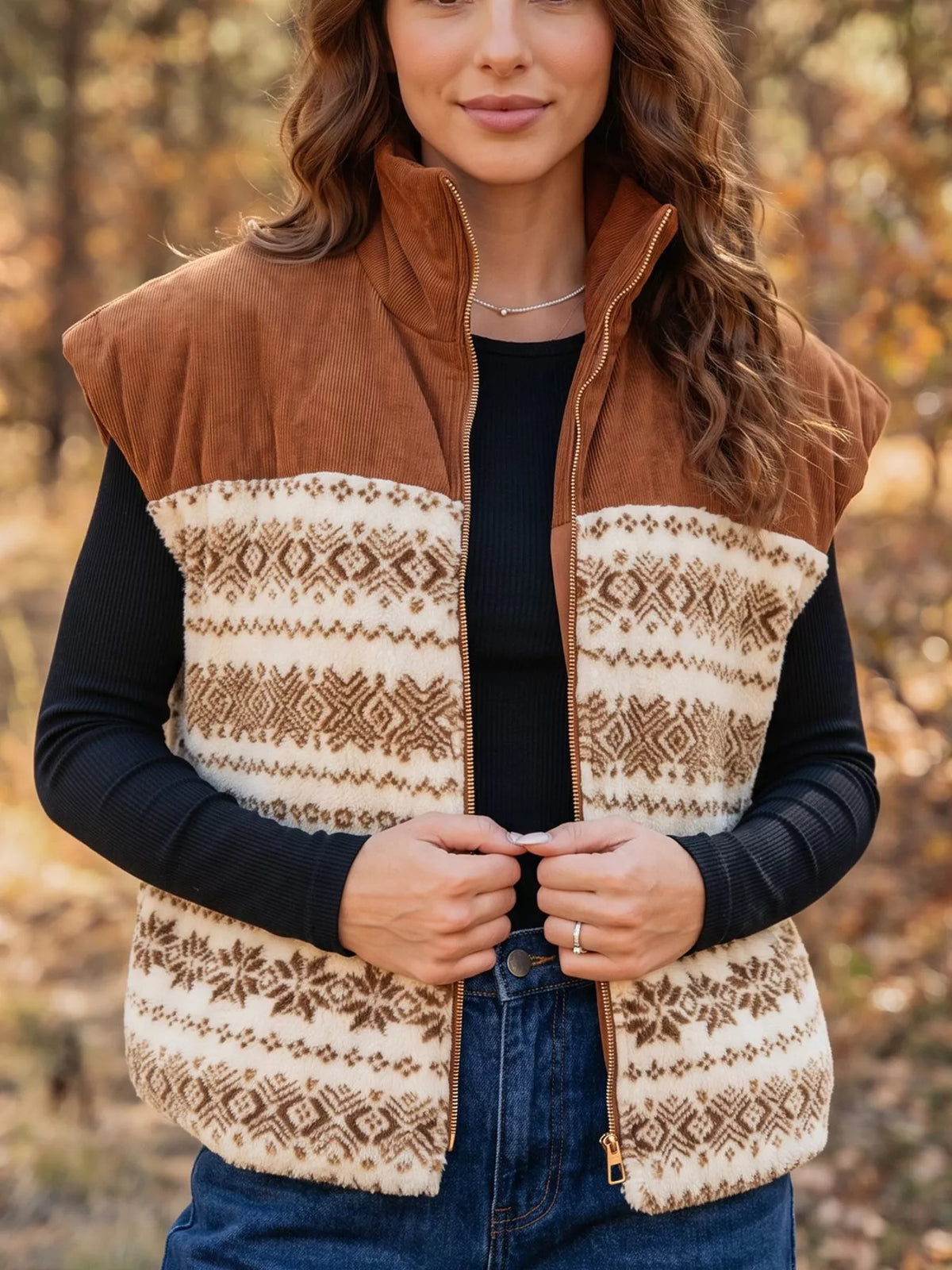 Geometric fleece vest, open front