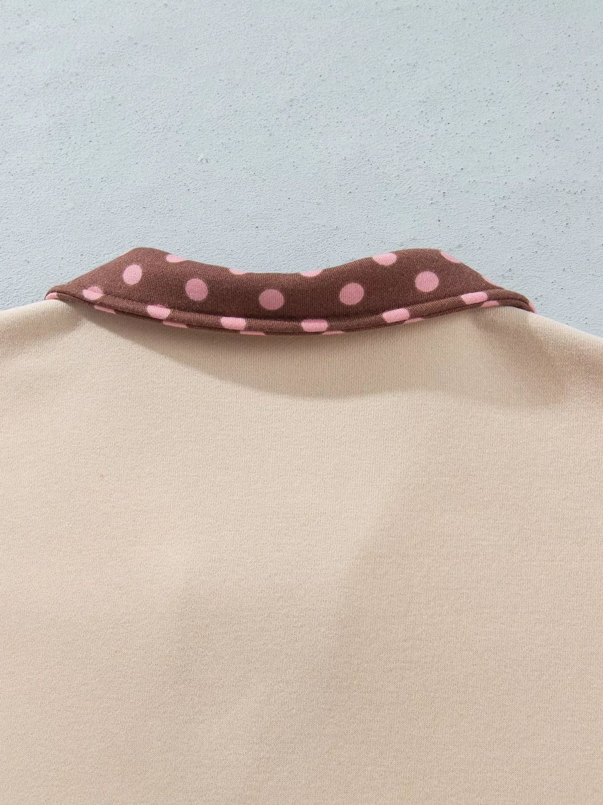 Polka-dot top and shorts set, back collar detail