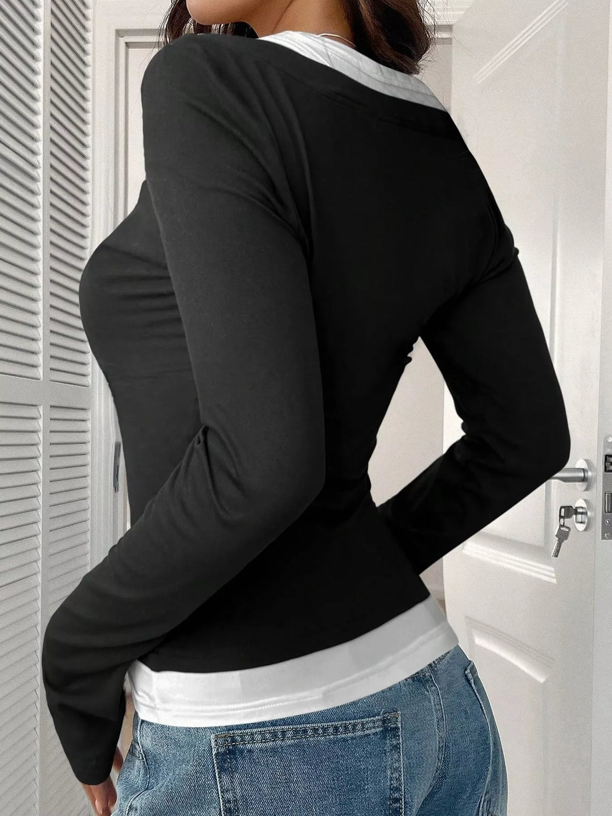 Long-sleeve T-shirt, back view