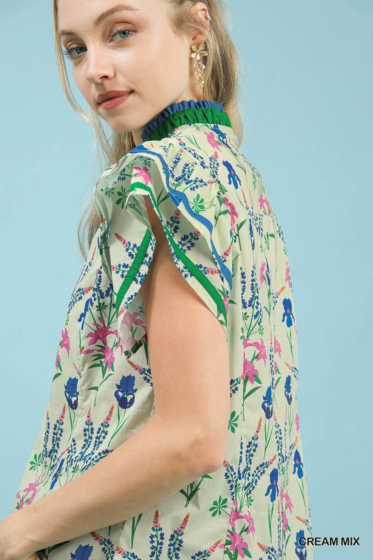 Women's Floral Cotton V-Neck Blouse With Flutter Sleeves — product view 4
