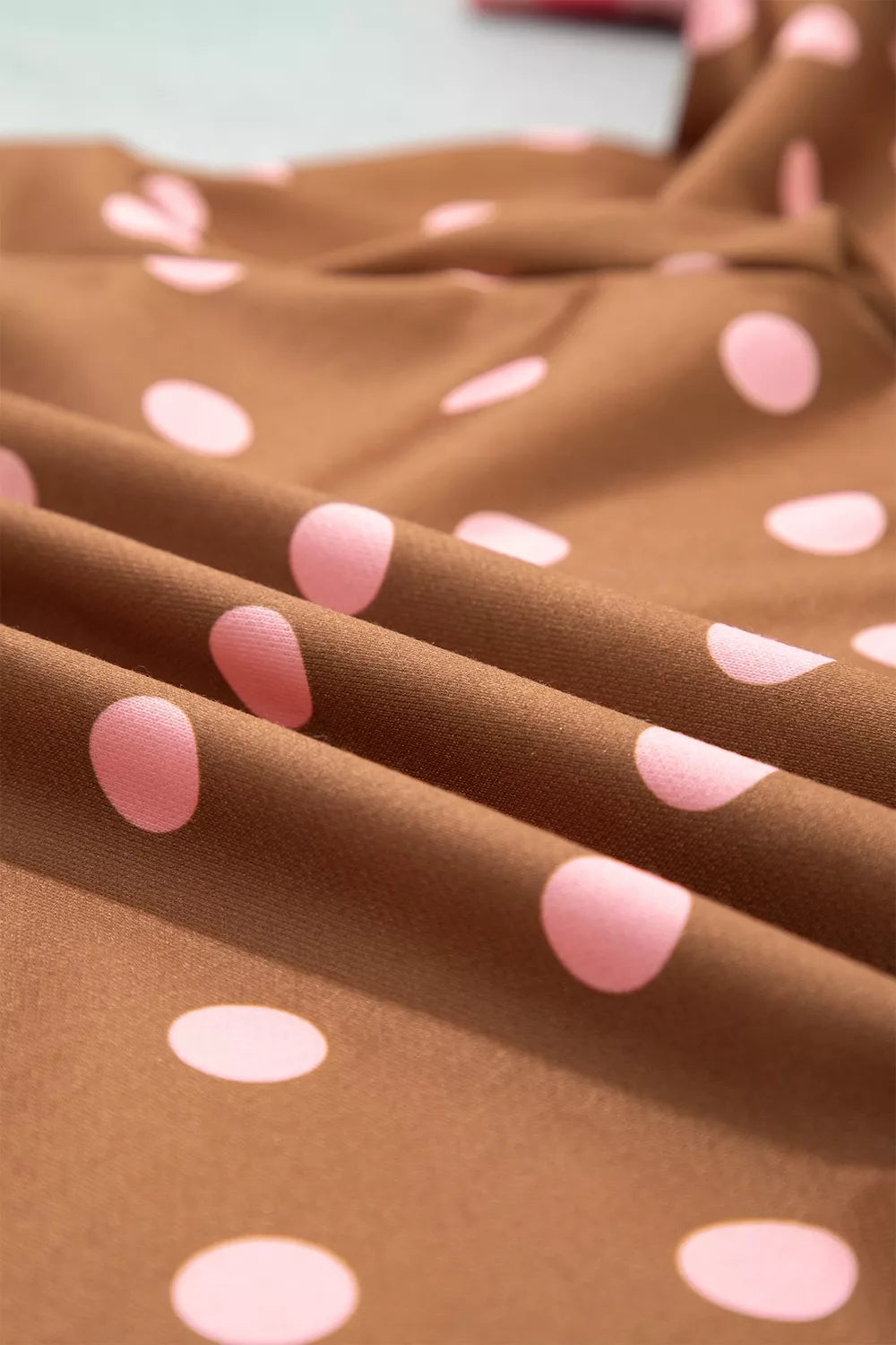 Polka Dot Colorblock Round Neck Pullover Sweatshirt — construction details