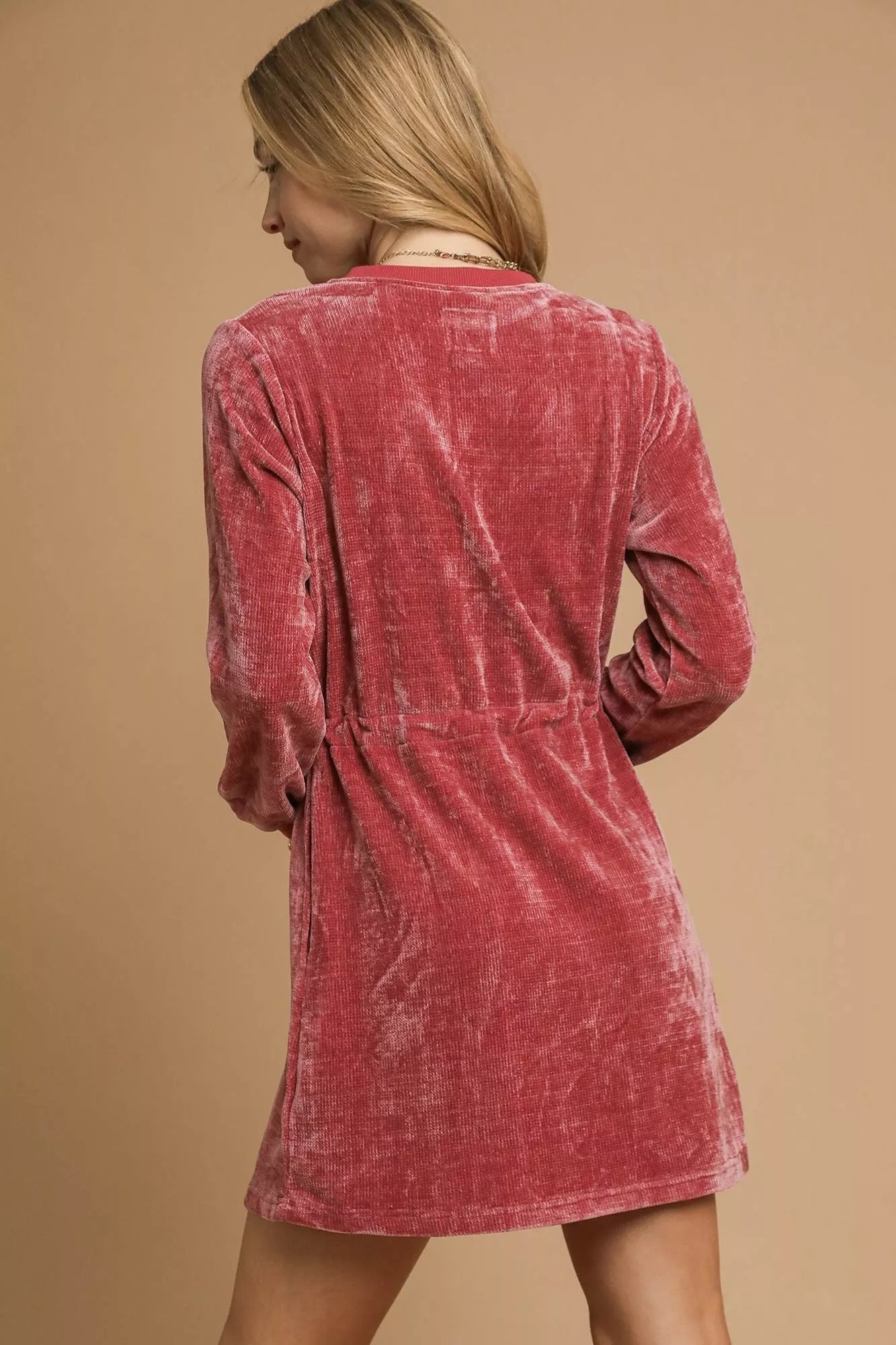 Women's apparel – product view 3